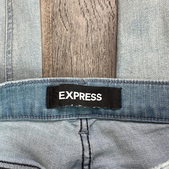 Express Women’s Ankle High Rise, Light Wash, size 2R - Picture 2 of 14